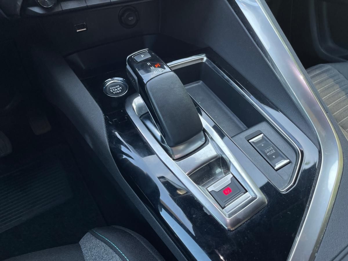 peugeot-3008-2023-hibrido-a-gasolina-1596cc