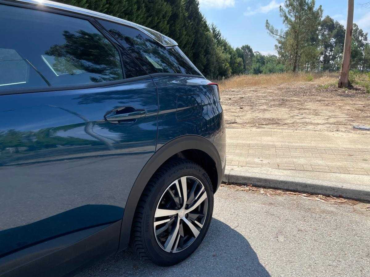 peugeot-3008-2023-hibrido-a-gasolina-1596cc