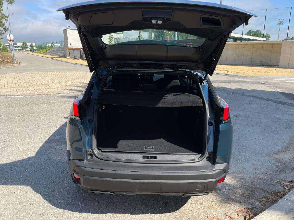 peugeot-3008-2023-hibrido-a-gasolina-1596cc