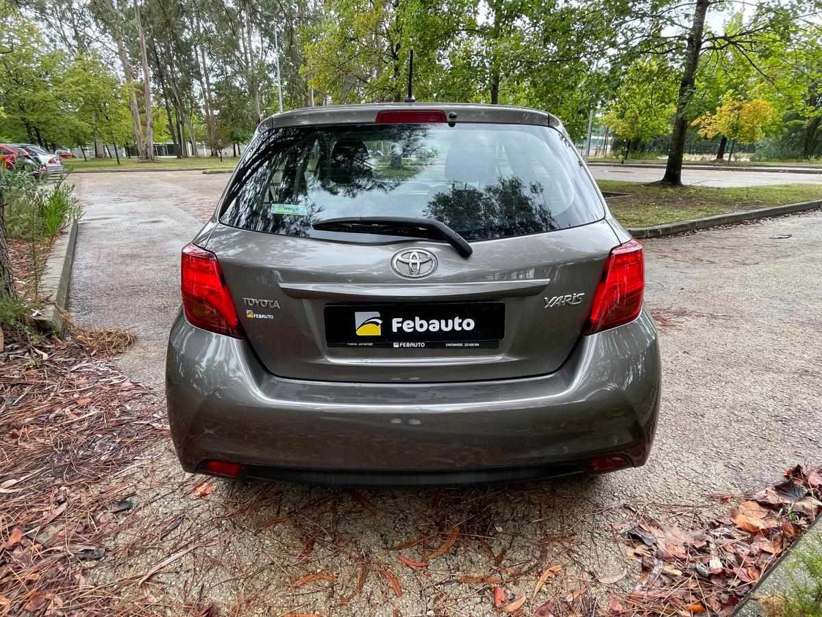 toyota-yaris-2016-gasolina-998cc