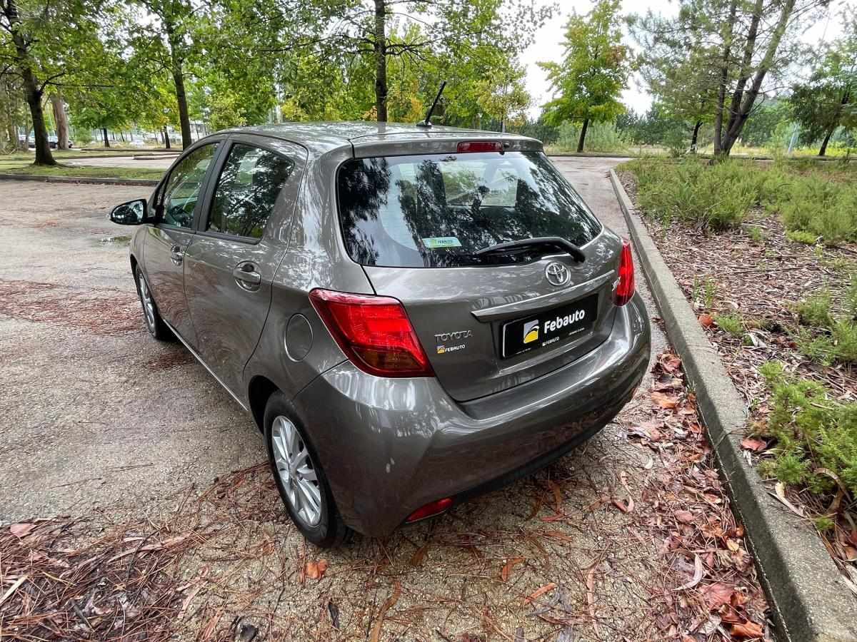 toyota-yaris-2016-gasolina-998cc