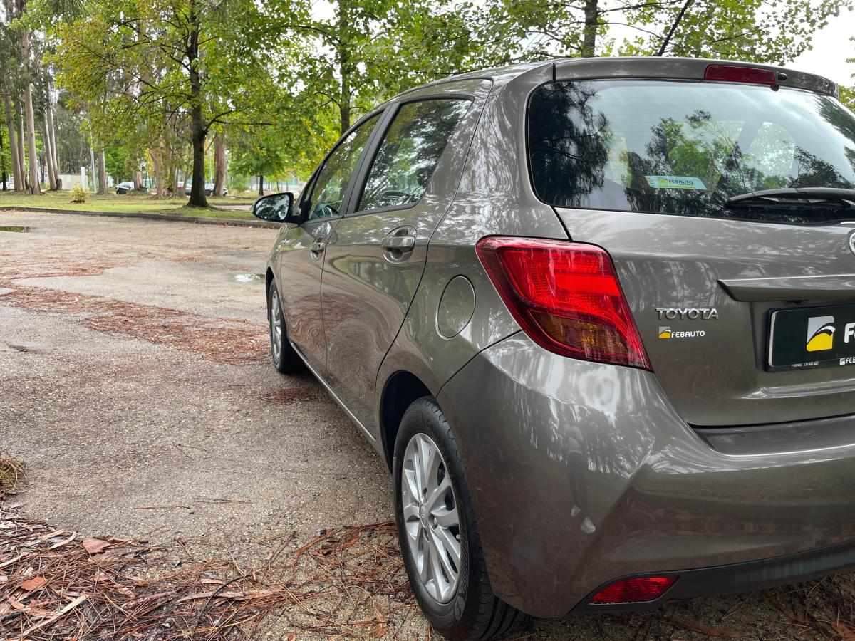 toyota-yaris-2016-gasolina-998cc