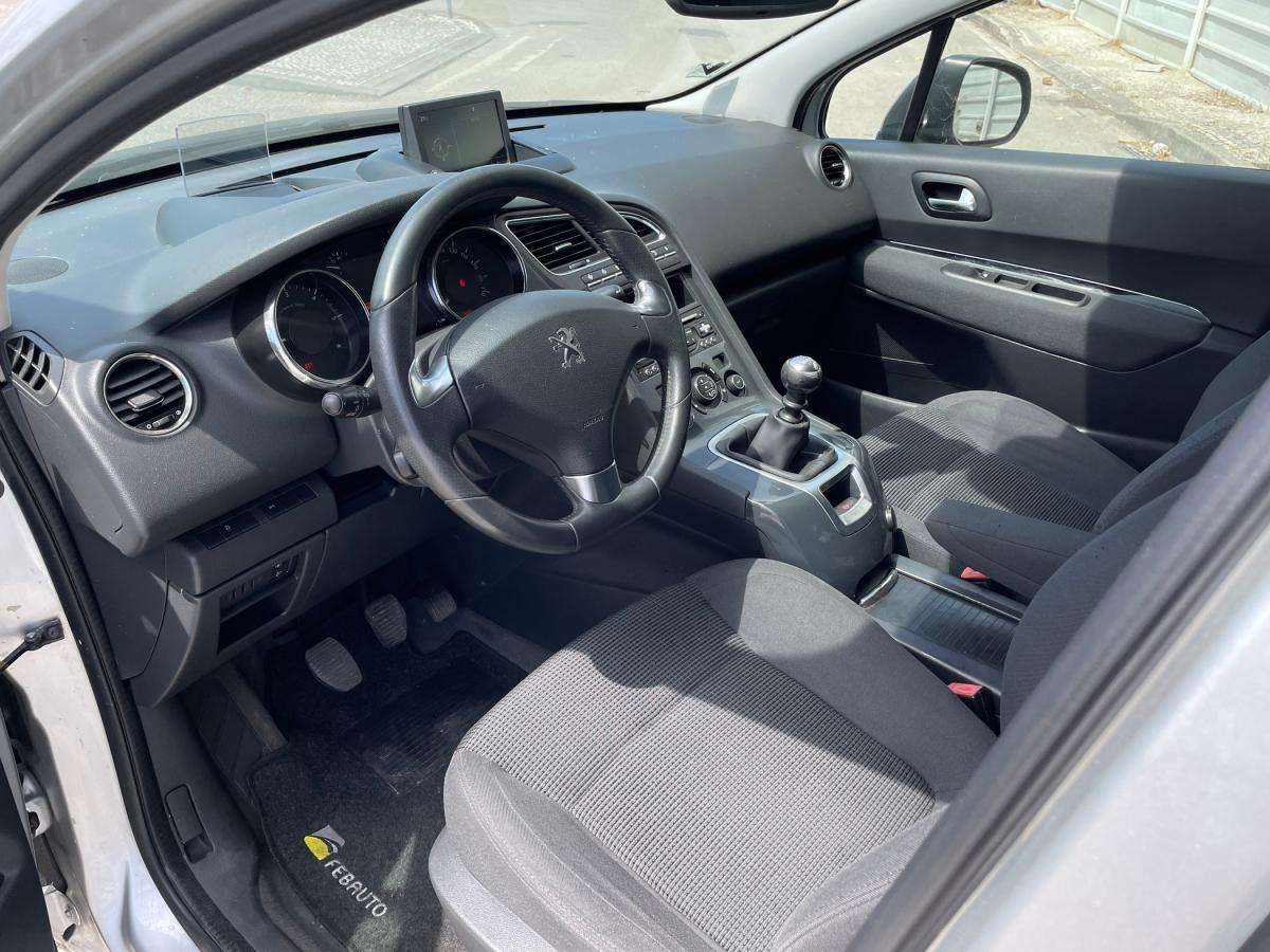 peugeot-5008-2014-diesel-1560cc