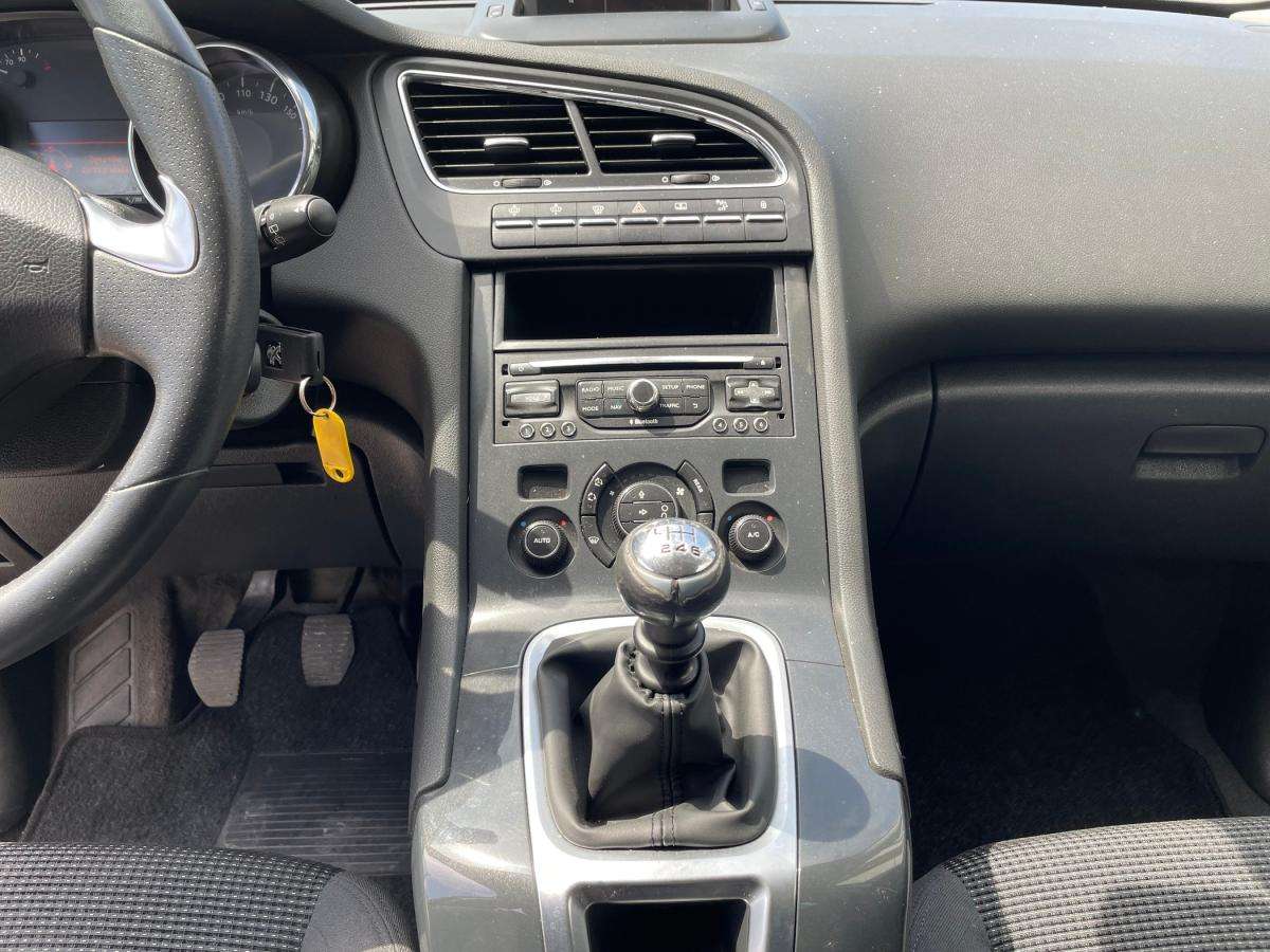 peugeot-5008-2014-diesel-1560cc