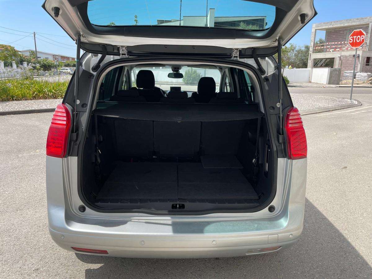 peugeot-5008-2014-diesel-1560cc