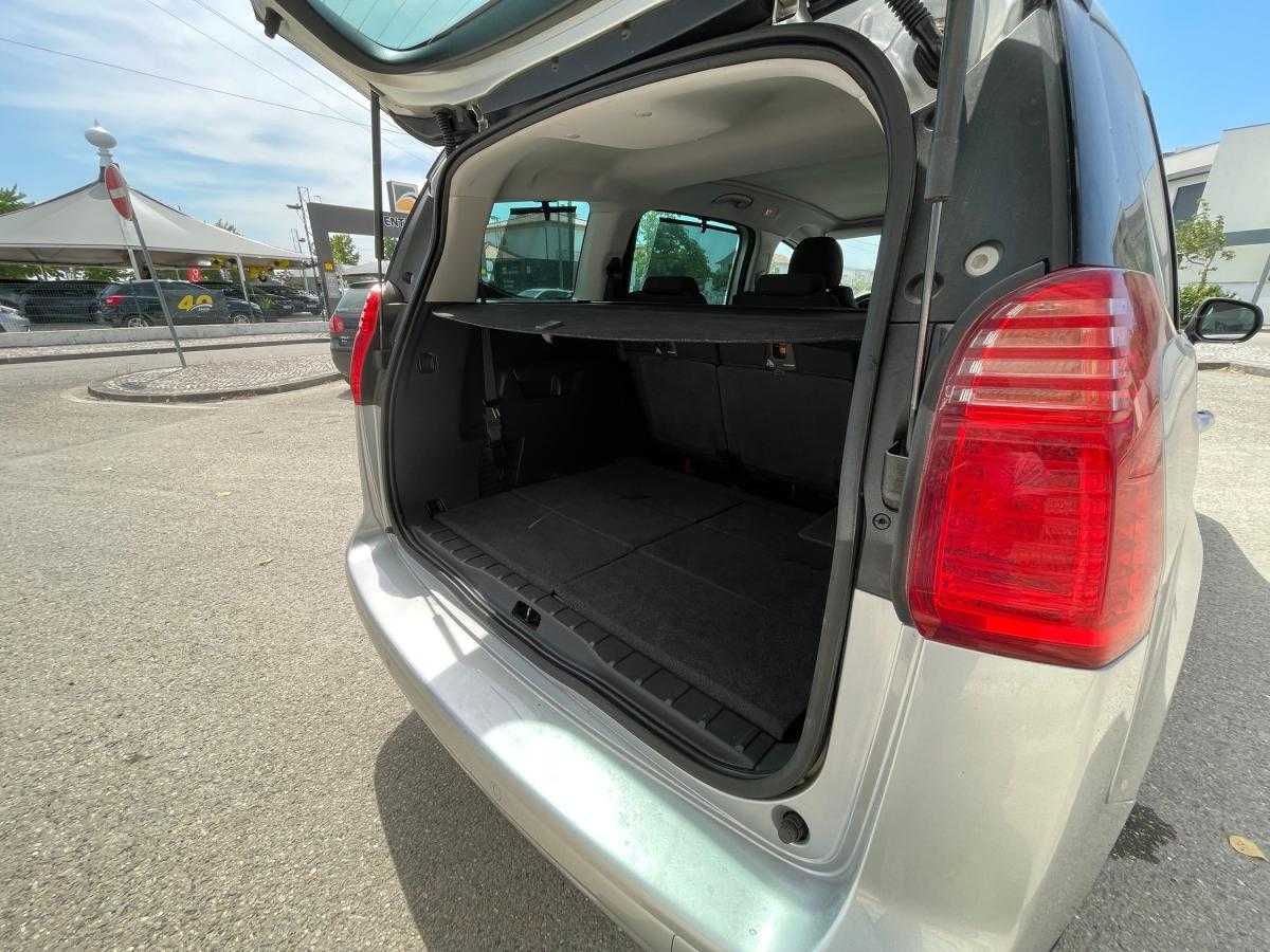 peugeot-5008-2014-diesel-1560cc