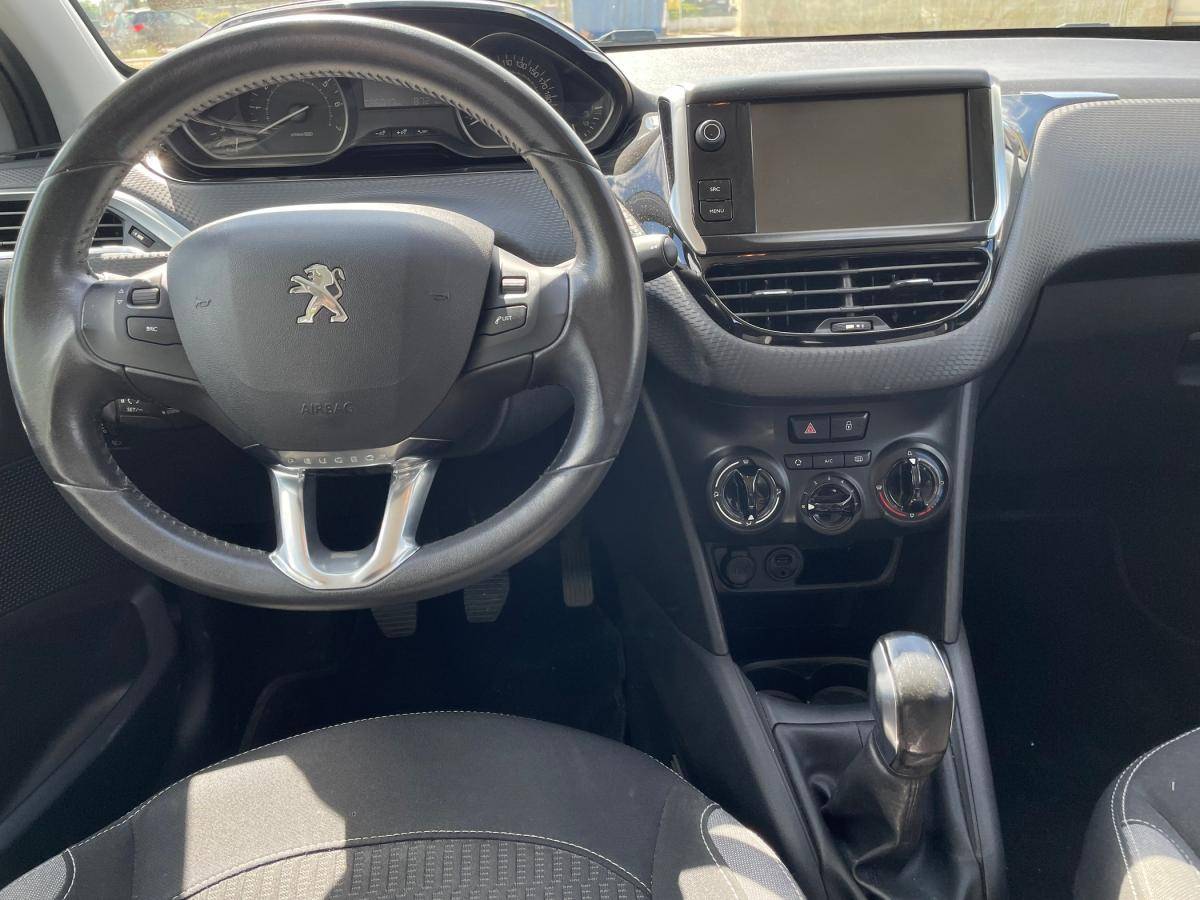 peugeot-208-2016-gasolina-1199cc