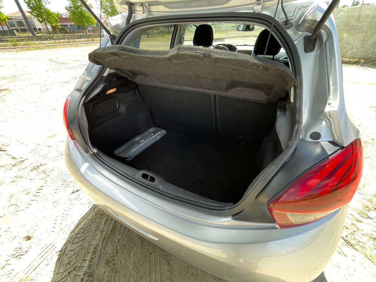 peugeot-208-2016-gasolina-1199cc