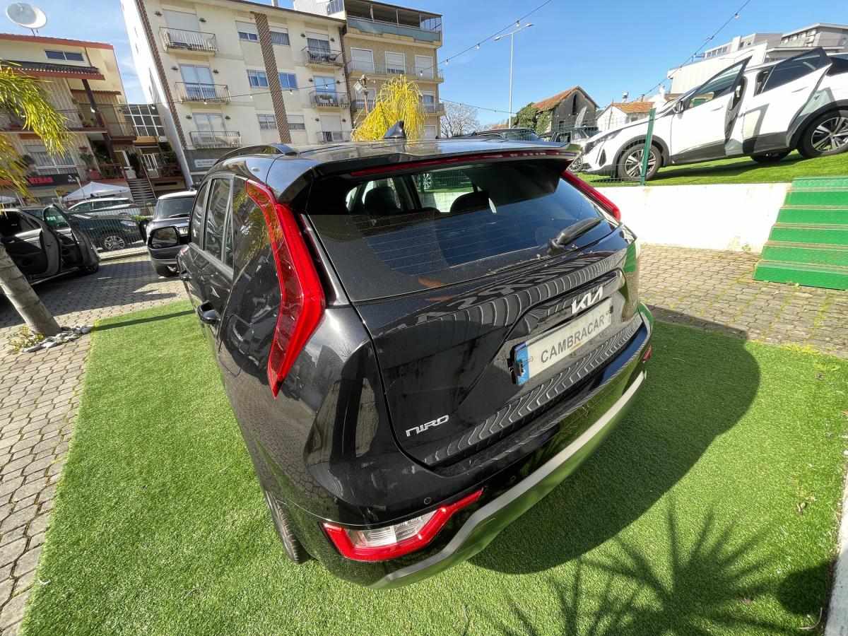 kia-niro-2025-hibrido-a-gasolina-1600cc