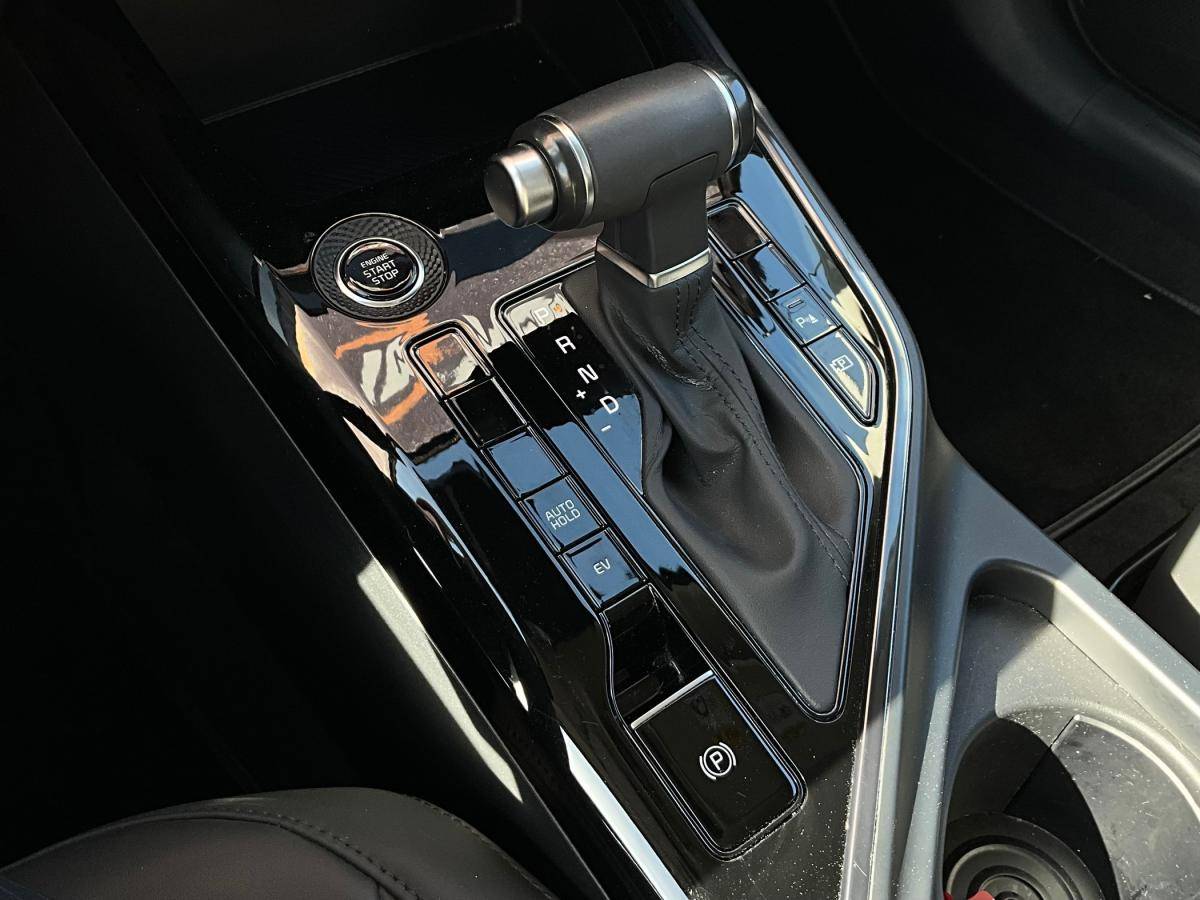 kia-niro-2025-hibrido-a-gasolina-1600cc