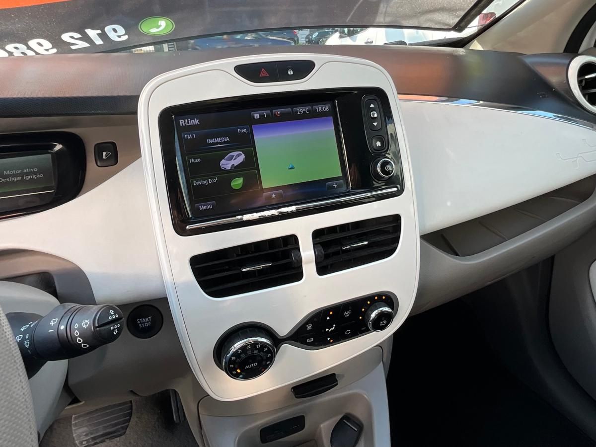 renault-zoe-2016-eletrico-500cc