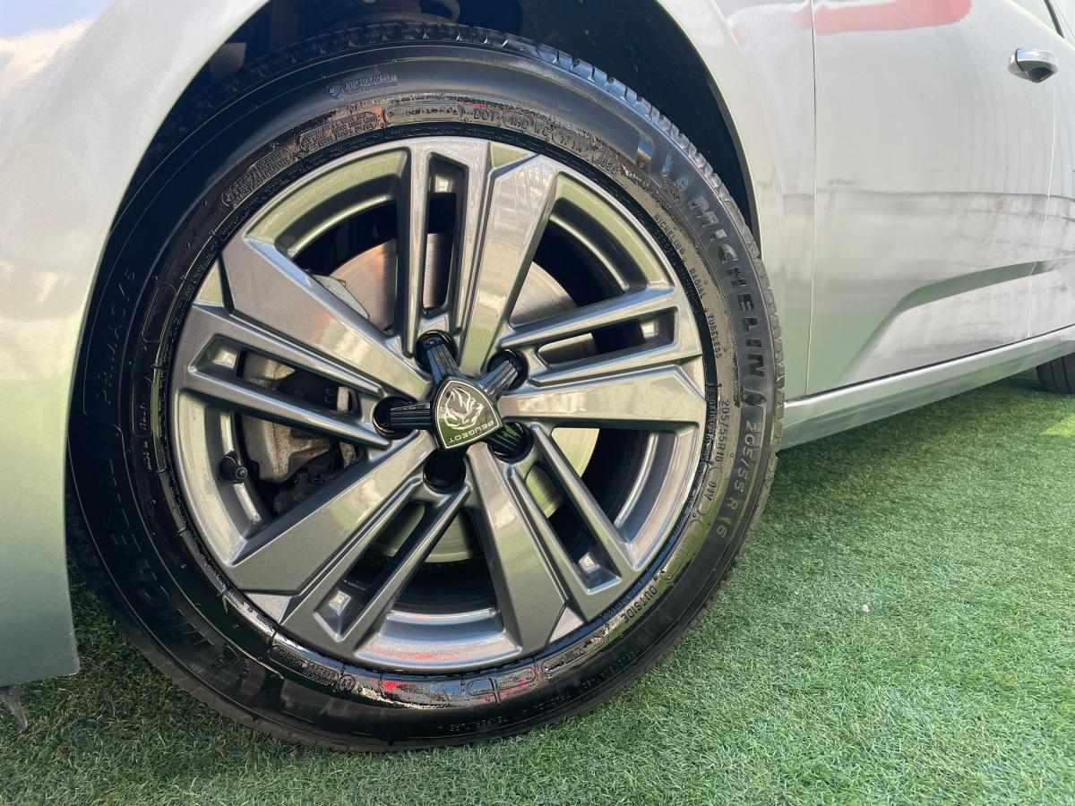 peugeot-308-2023-gasolina-1199cc