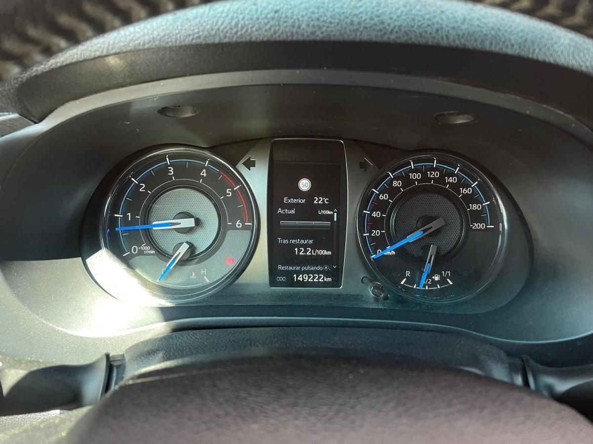 toyota-hilux-2021-diesel-2800cc