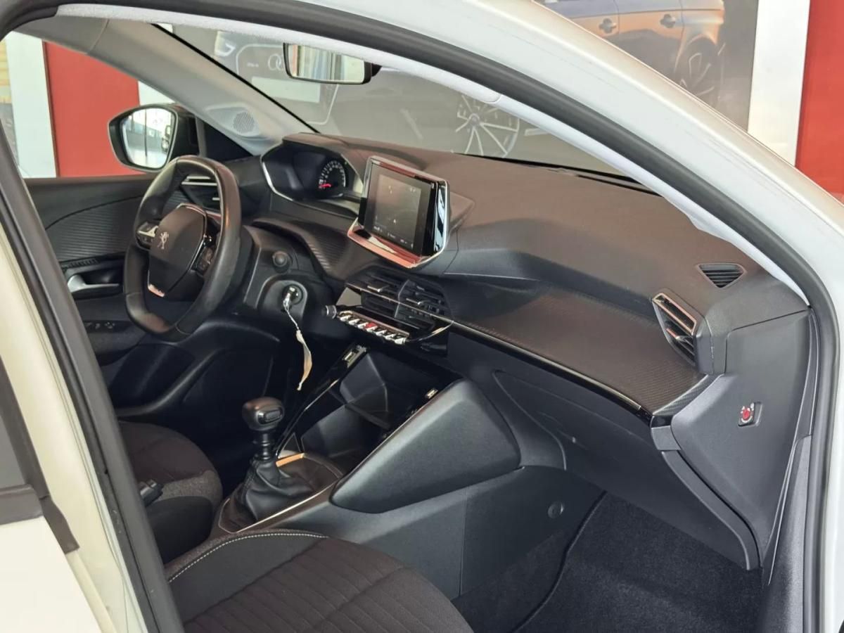 peugeot-208-2022-gasolina-1199cc