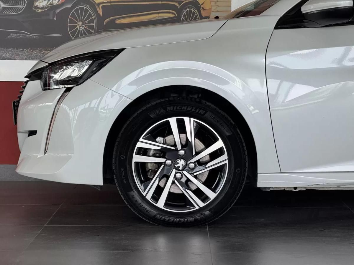 peugeot-208-2021-gasolina-1199cc