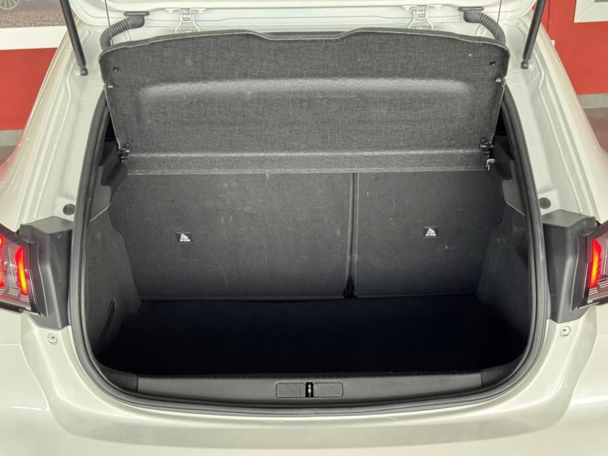 peugeot-208-2021-gasolina-1199cc