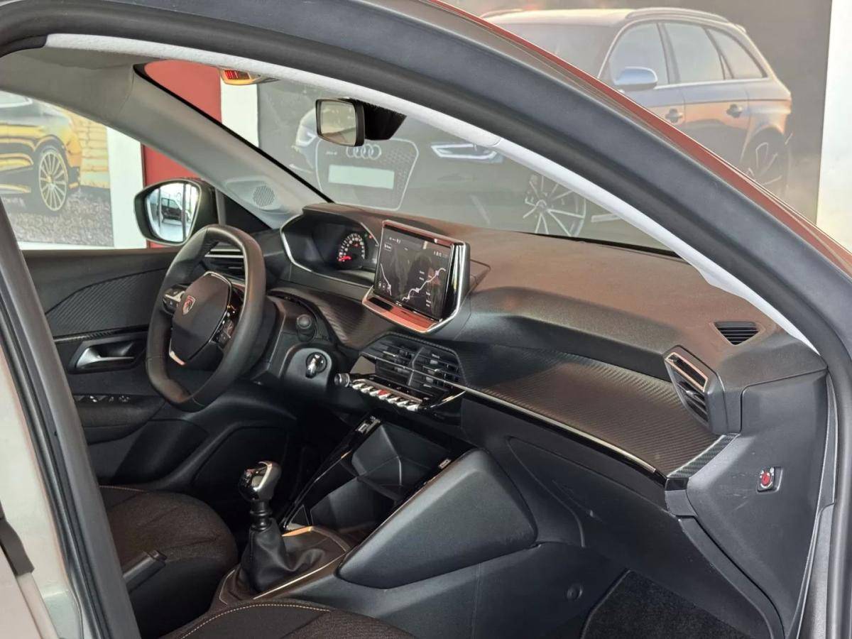 peugeot-208-2025-gasolina-1199cc