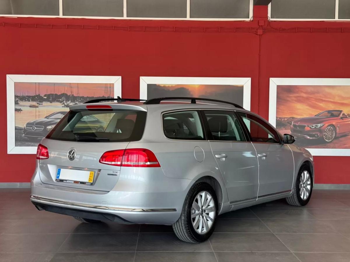 volkswagen-passat-variant-2011-diesel-1598cc