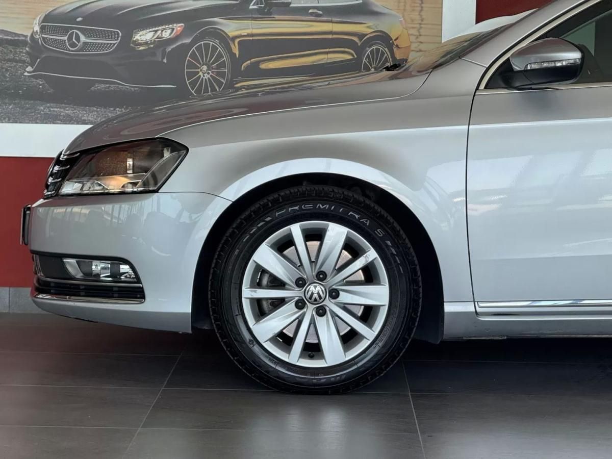 volkswagen-passat-variant-2011-diesel-1598cc