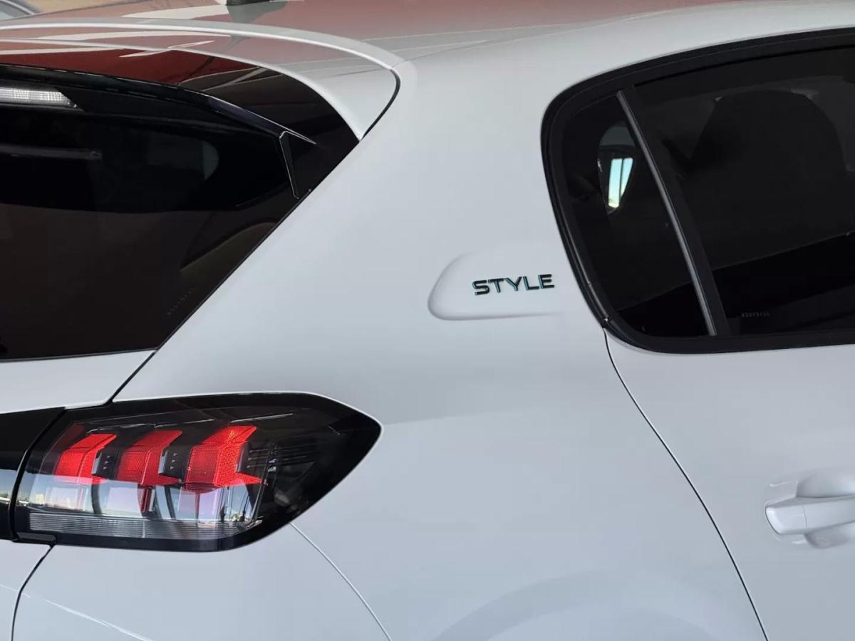 peugeot-208-2023-diesel-1499cc