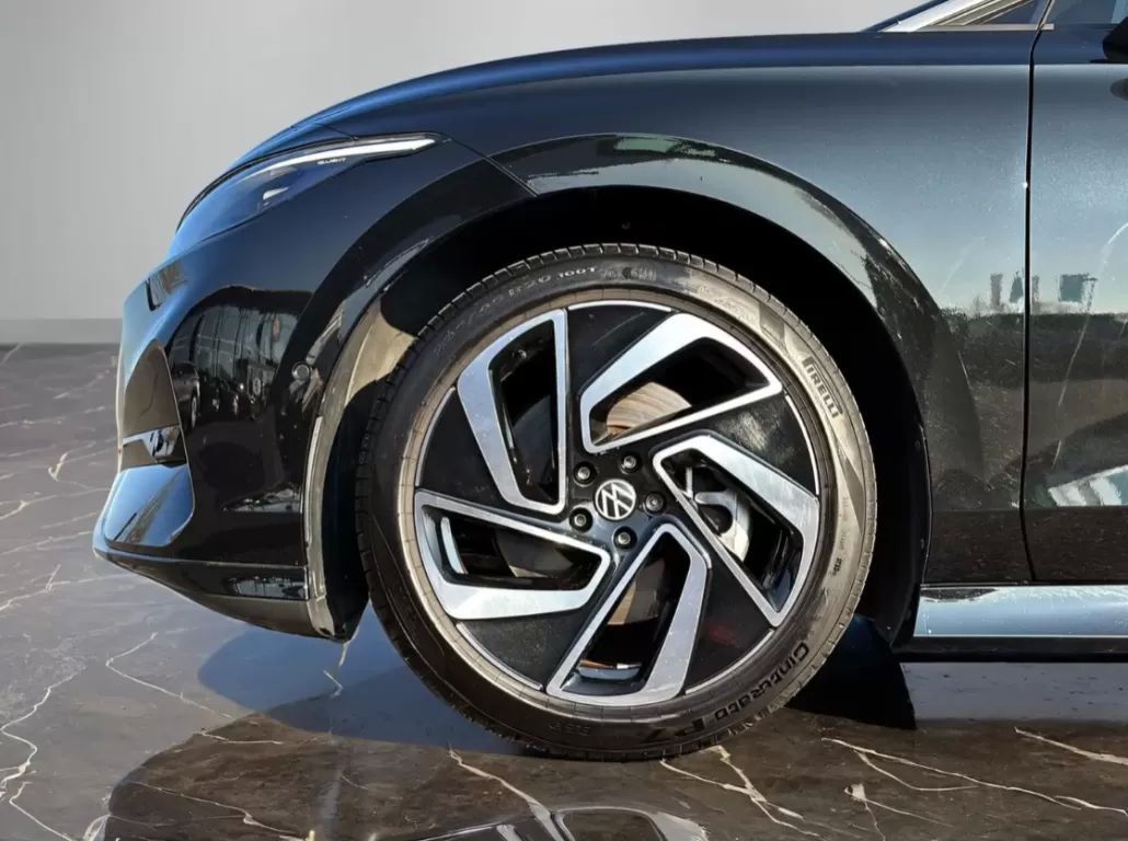 volkswagen-id-5-2023-eletrico-200cc