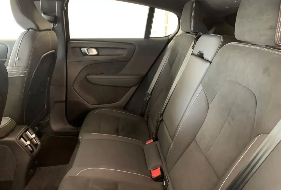 volvo-c40-2022-eletrico-200cc