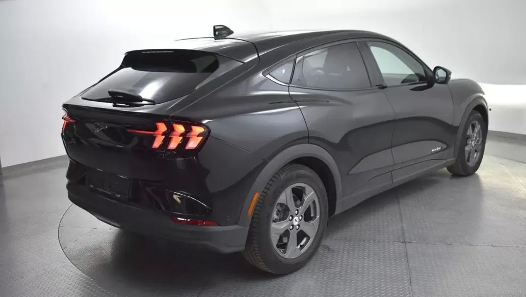 ford-mustang-mach-e-2022-eletrico-200cc