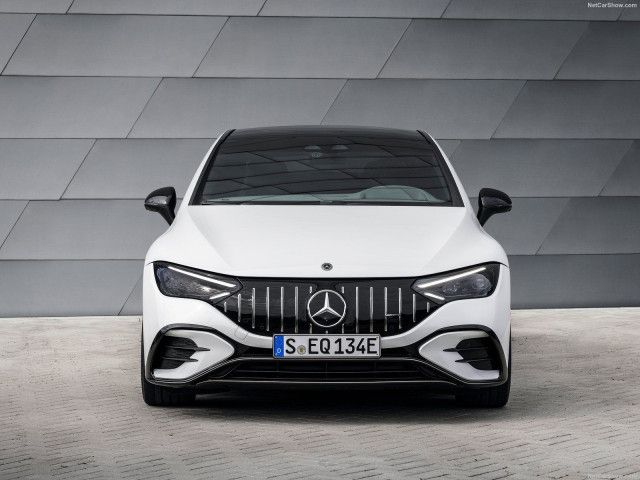 mercedes-benz-eqe-2023-eletrico-200cc