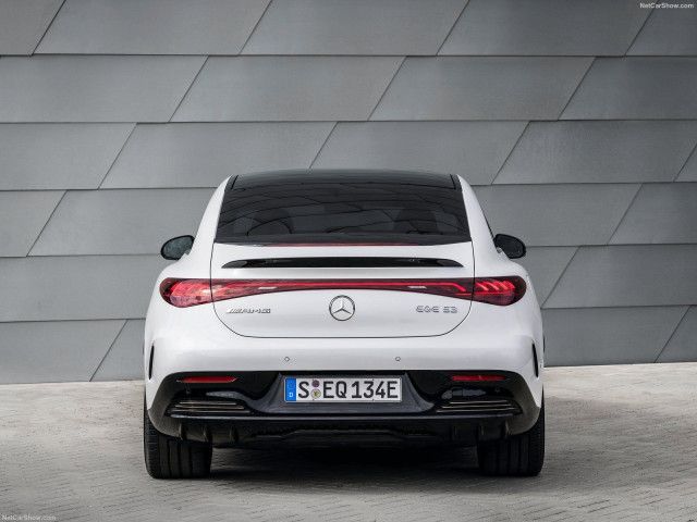 mercedes-benz-eqe-2023-eletrico-200cc