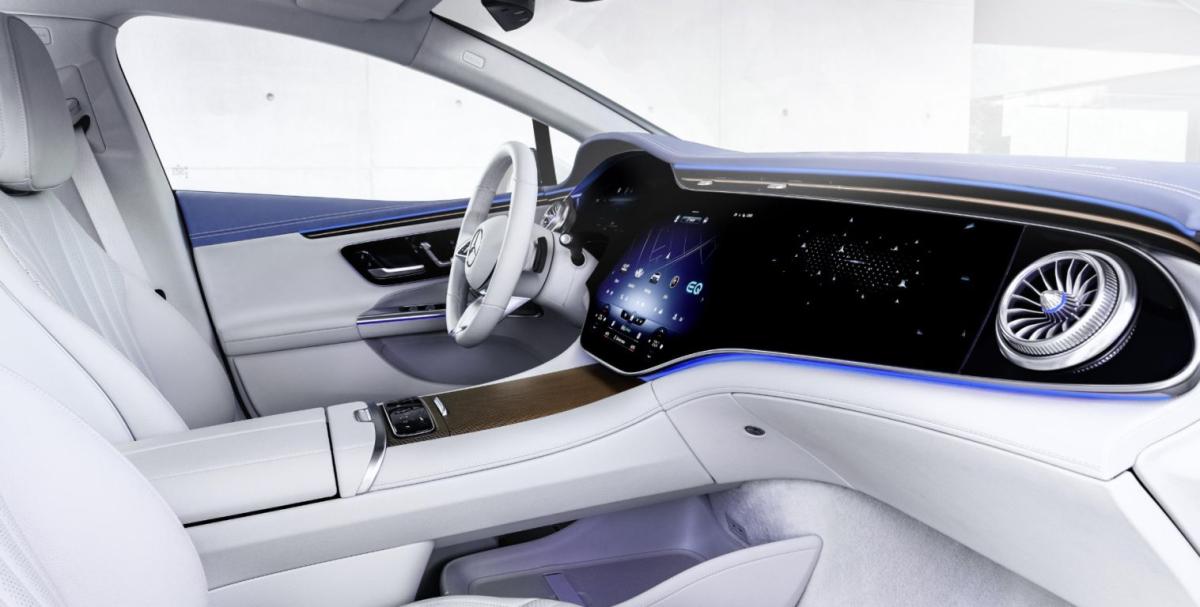mercedes-benz-eqe-2023-eletrico-200cc
