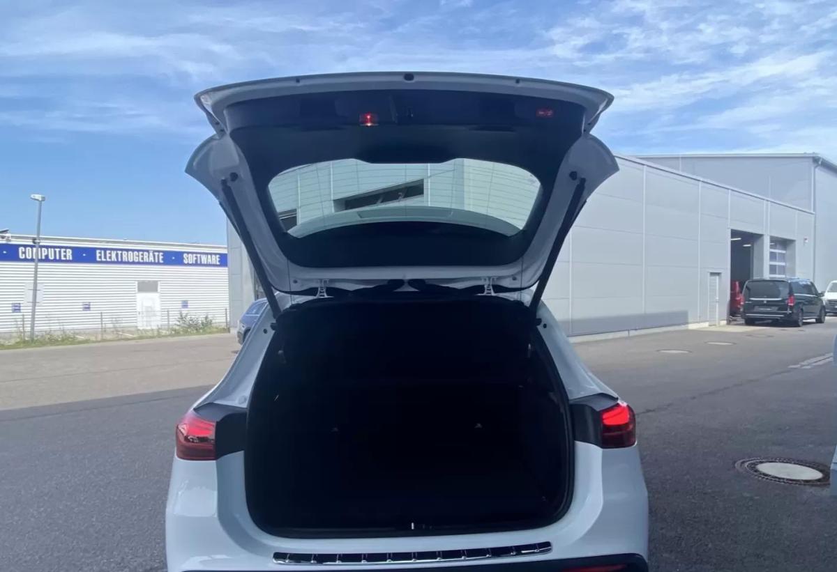 mercedes-benz-eqa-2024-eletrico-200cc