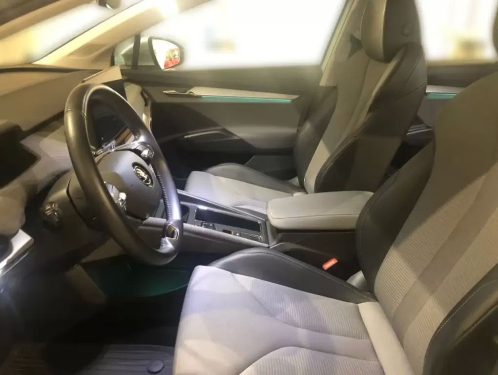 skoda-enyaq-2022-eletrico-200cc