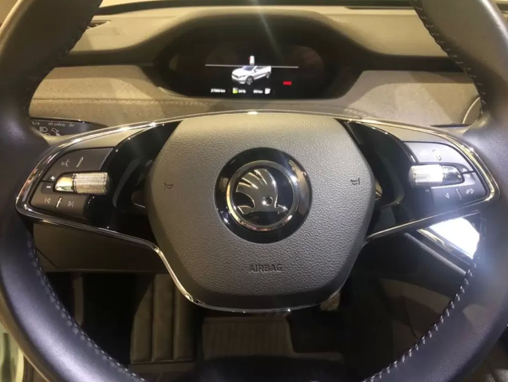 skoda-enyaq-2022-eletrico-200cc