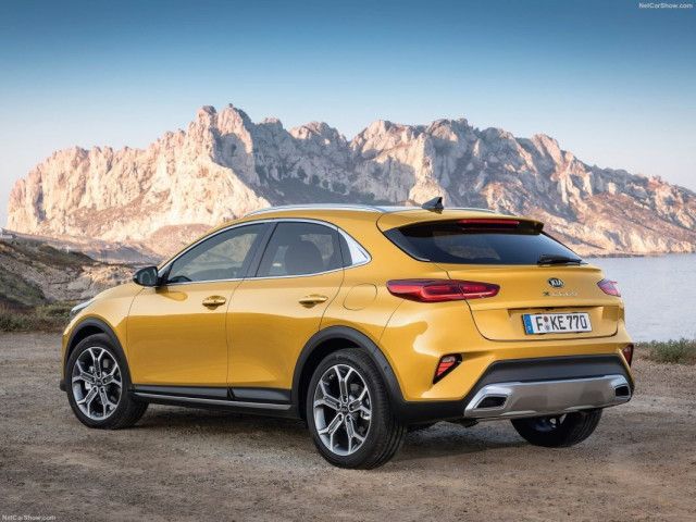 kia-xceed-2022-hibrido-1580cc