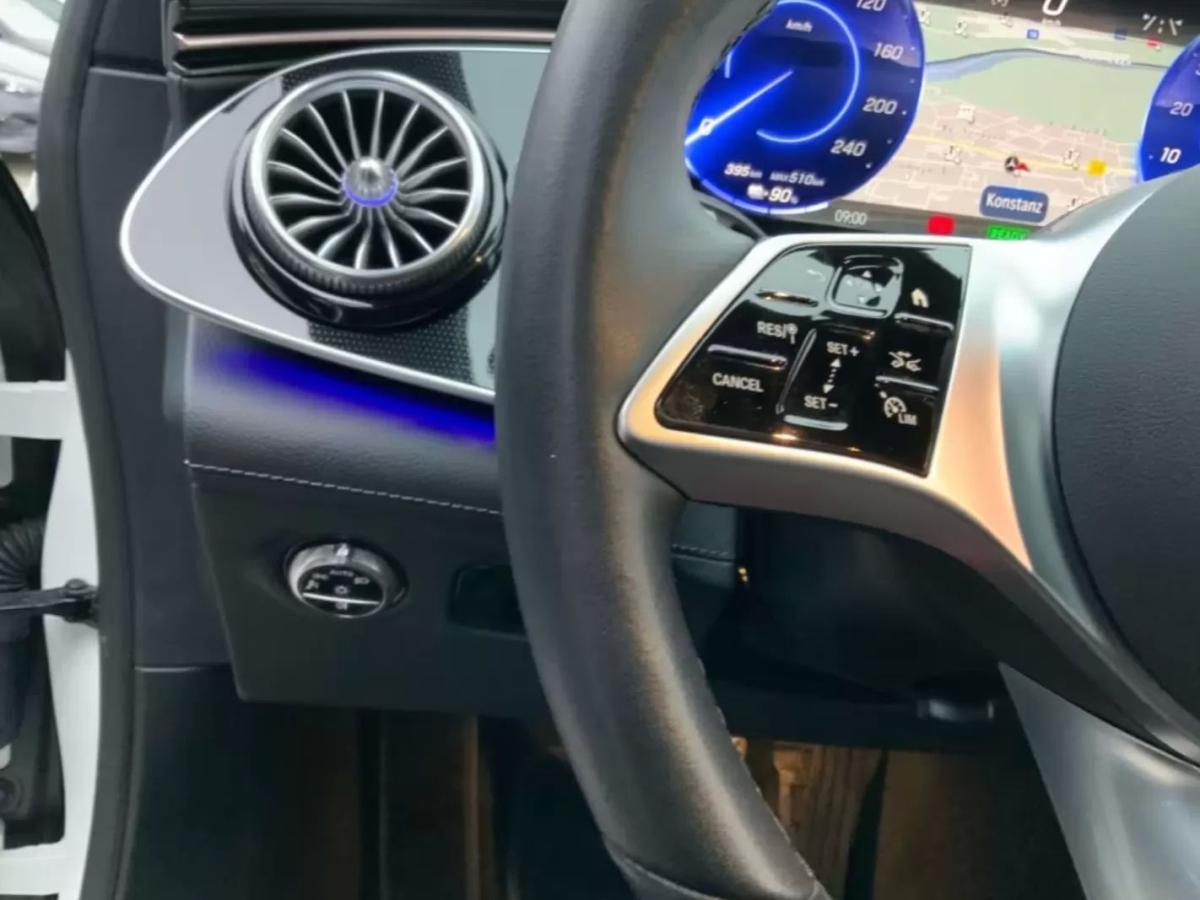 mercedes-benz-eqe-2023-eletrico-200cc