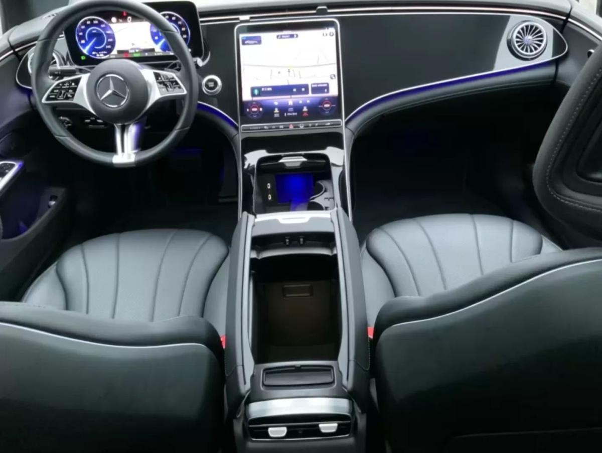mercedes-benz-eqe-2023-eletrico-200cc