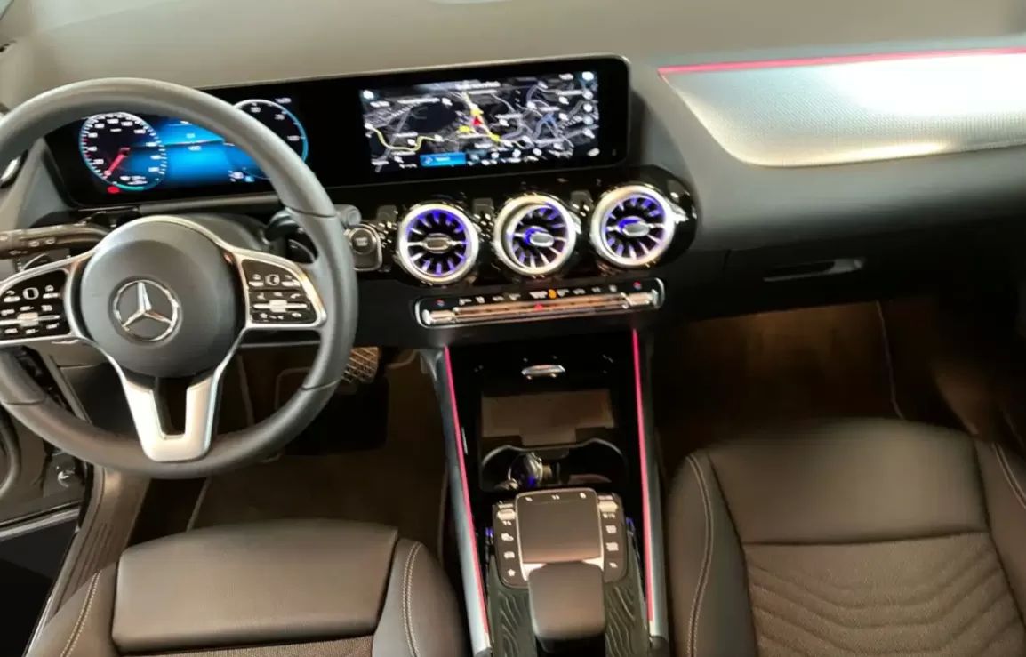 mercedes-benz-eqa-2023-eletrico-200cc