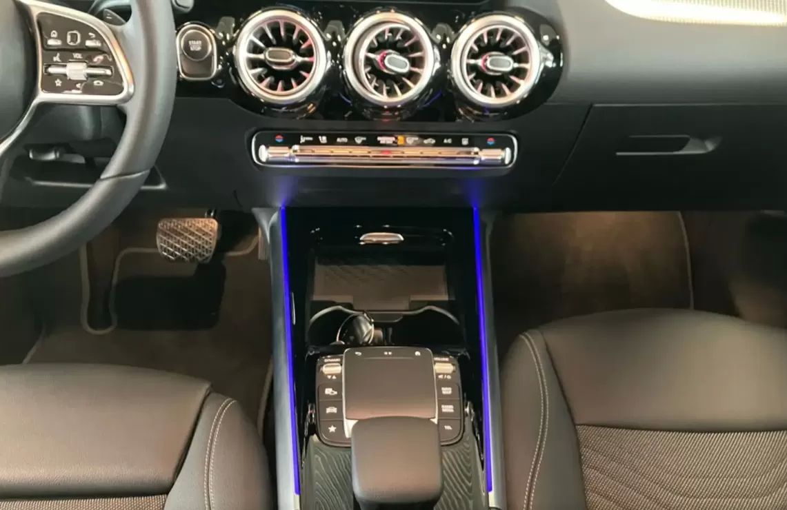 mercedes-benz-eqa-2023-eletrico-200cc