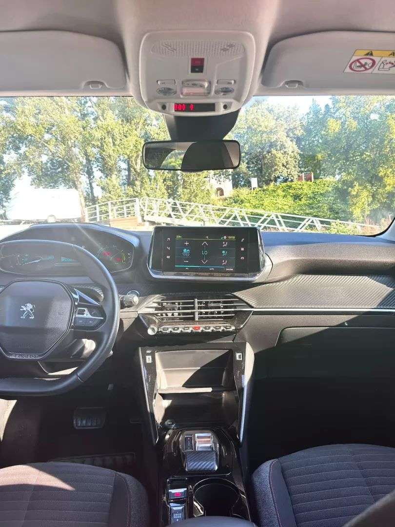 peugeot-e-208-2023-eletrico-0cc