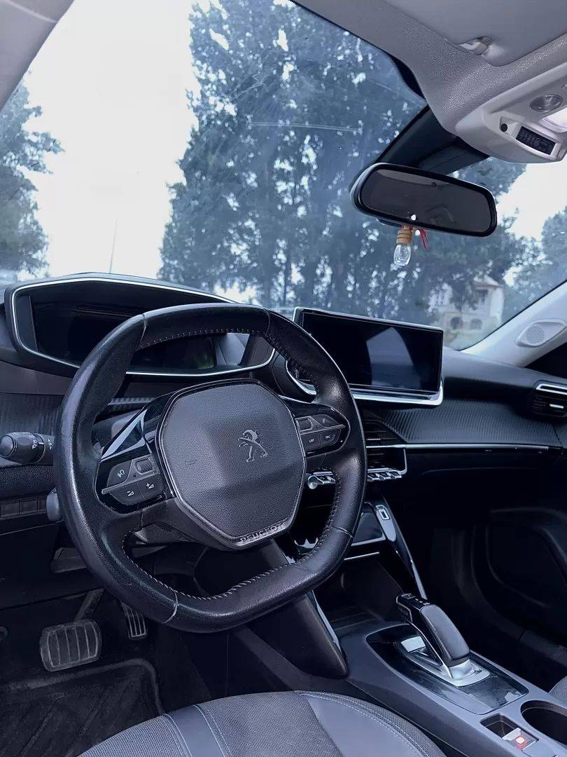 peugeot-e-2008-2020-eletrico-0cc