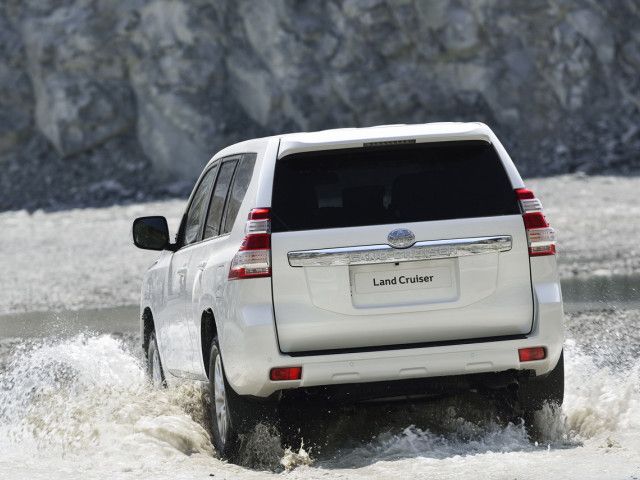 toyota-land-cruiser-2016-diesel-2755cc
