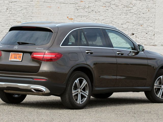 mercedes-benz-glc-2020-diesel-1950cc
