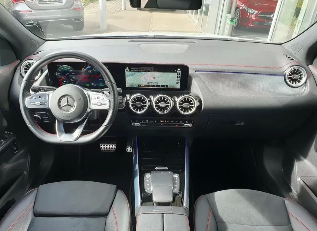 mercedes-benz-eqa-2023-eletrico-200cc