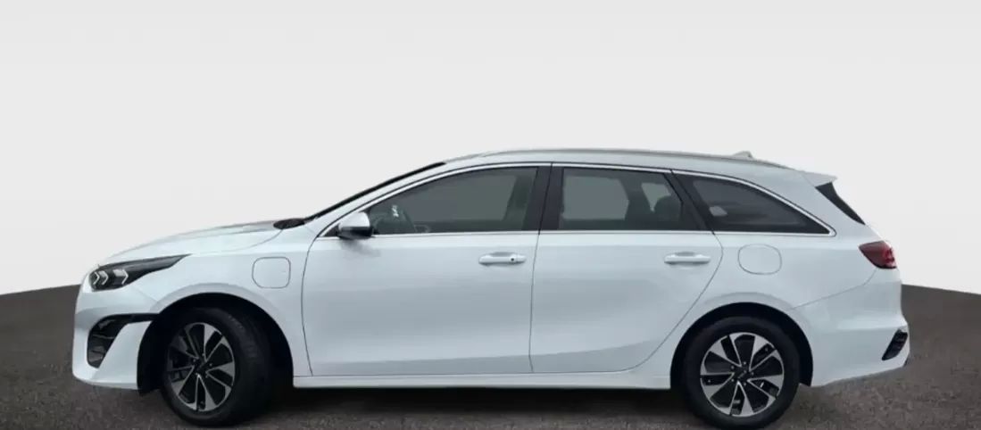 kia-ceed-sw-2022-hibrido-1580cc