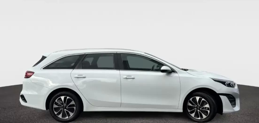 kia-ceed-sw-2022-hibrido-1580cc