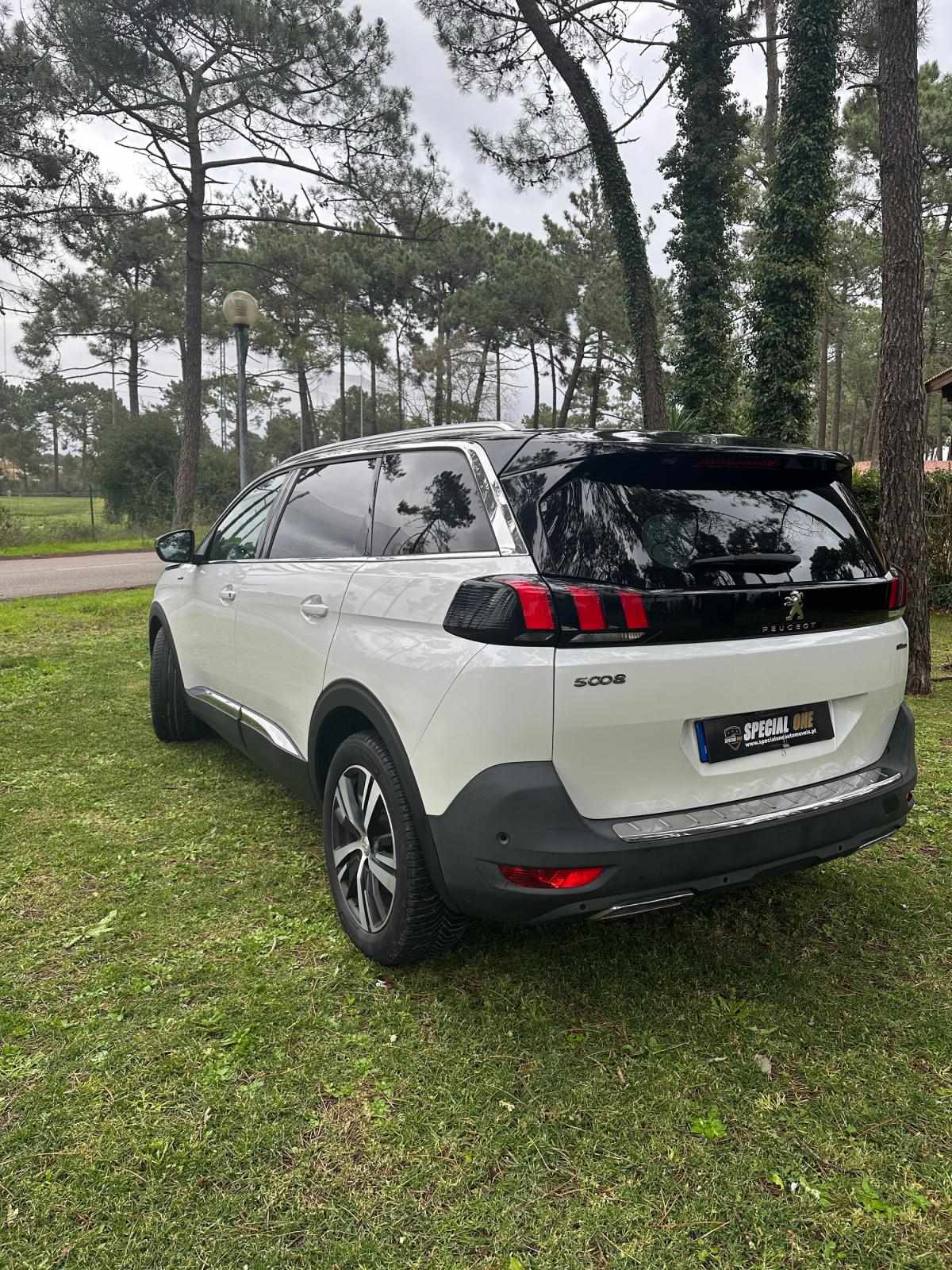 peugeot-5008-2017-gasolina-1199cc