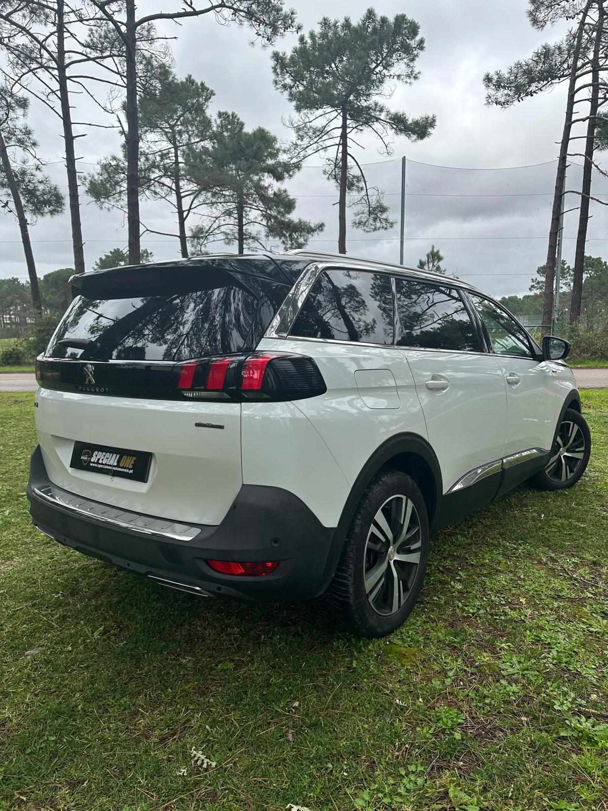 peugeot-5008-2017-gasolina-1199cc