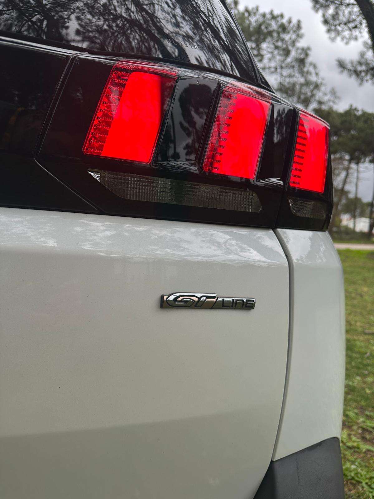peugeot-5008-2017-gasolina-1199cc