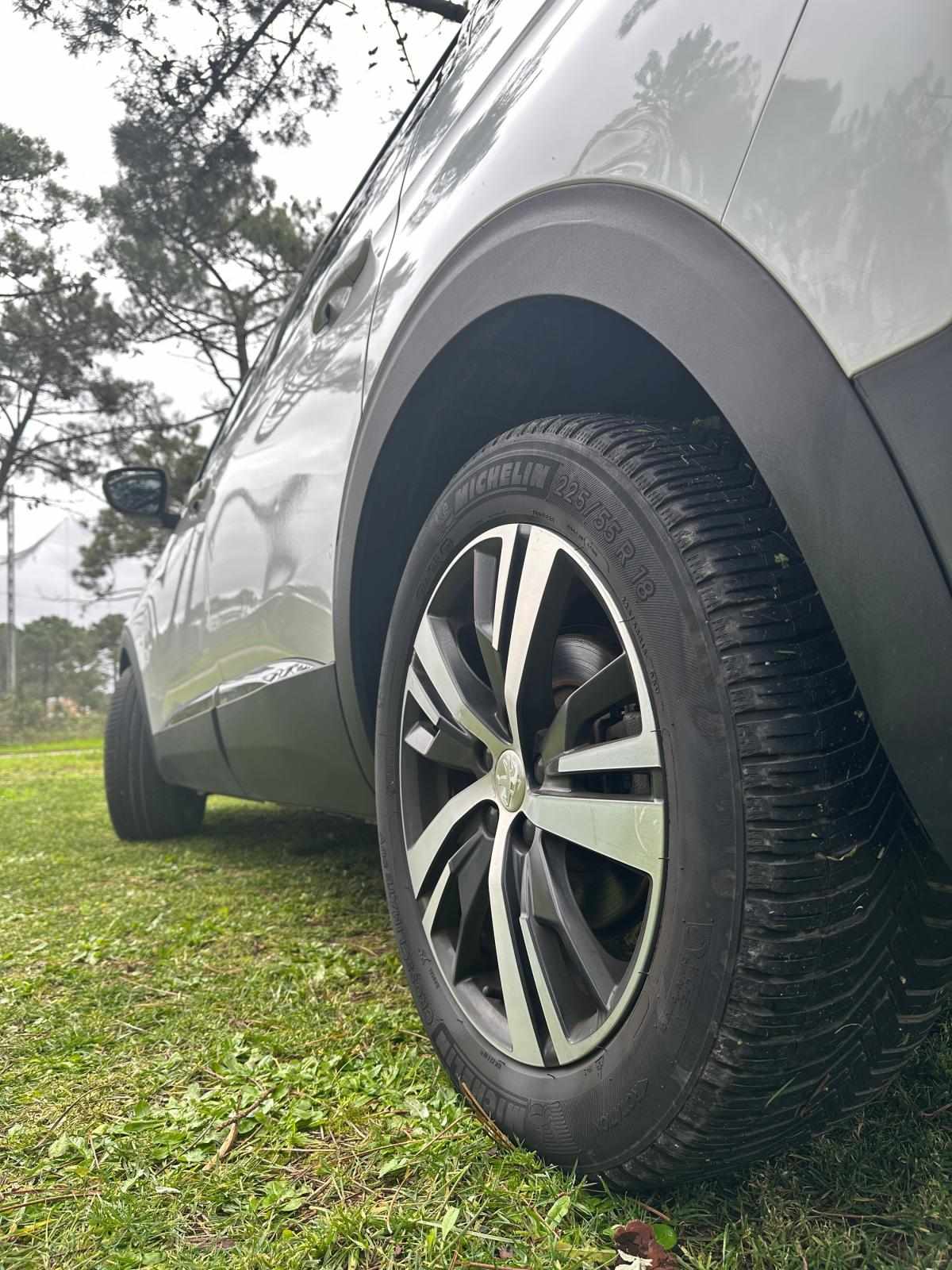 peugeot-5008-2017-gasolina-1199cc