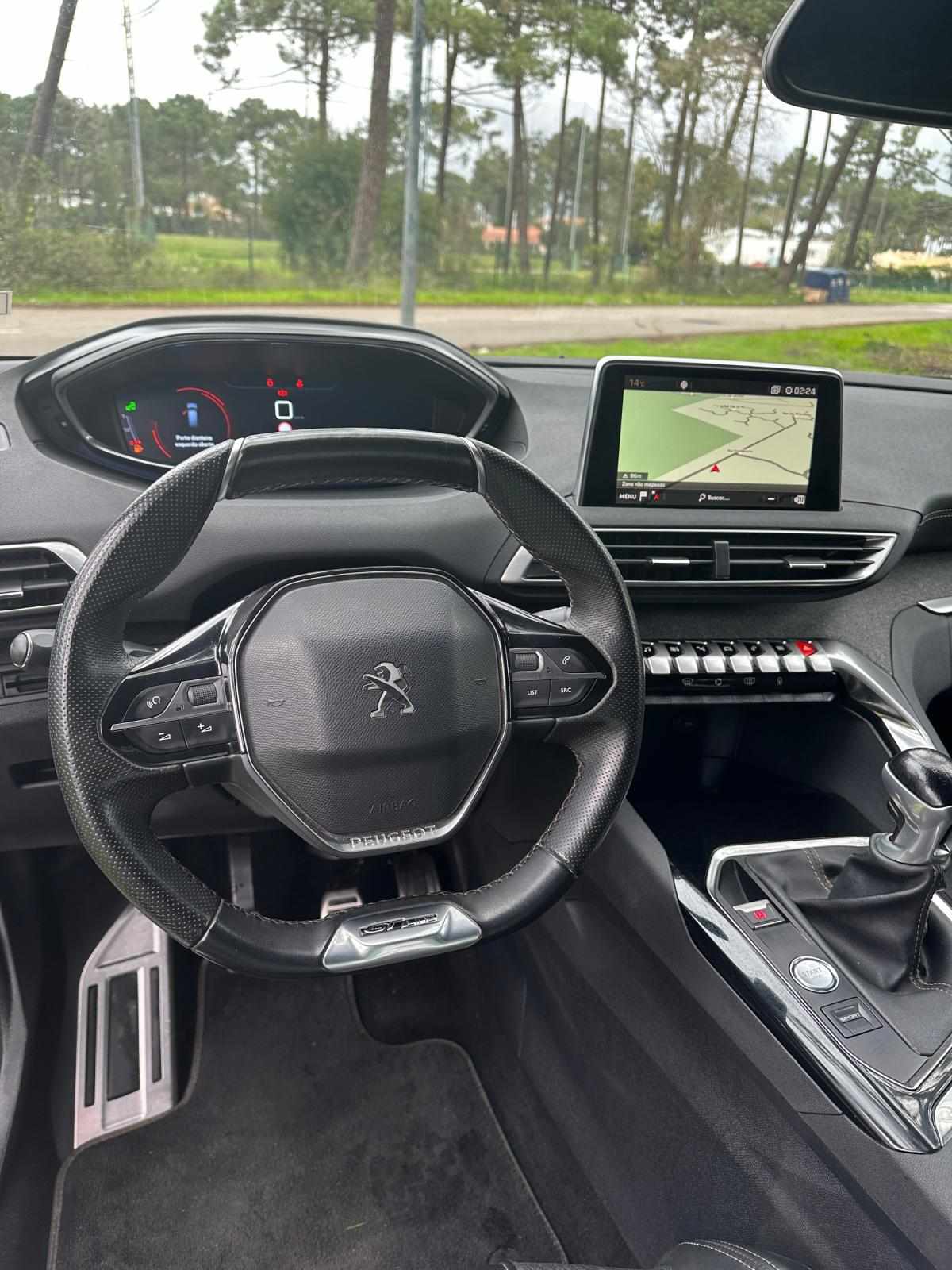 peugeot-5008-2017-gasolina-1199cc